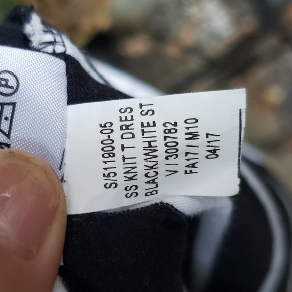 Old Navy black & white stripe shift tee stretch dress size M - Picture 6 of 7